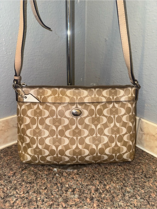 Coach Handbags - Coach Peyton Dream C East West Swingpack Crossbody Bag EUC